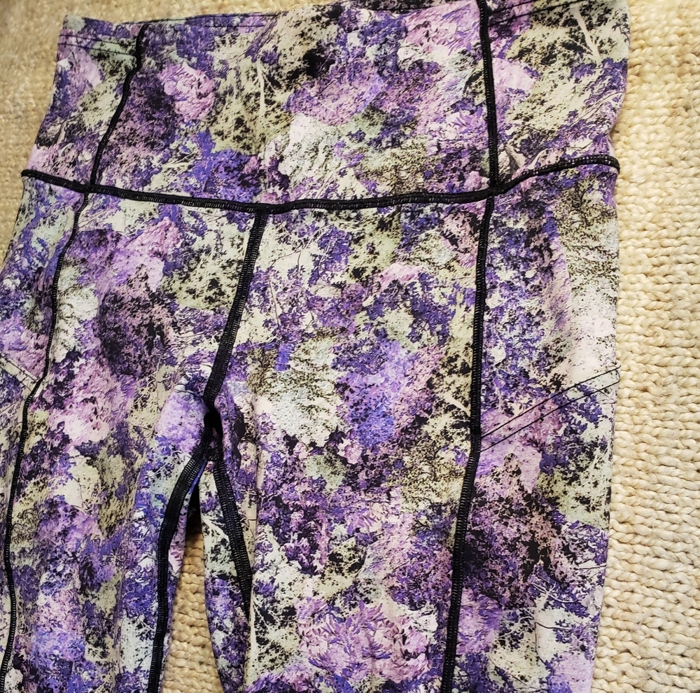 Fast and Free High-Rise Tight 25" in the Heritage 365 Camo Purple Multi, Size 6 - Picture 3 of 13